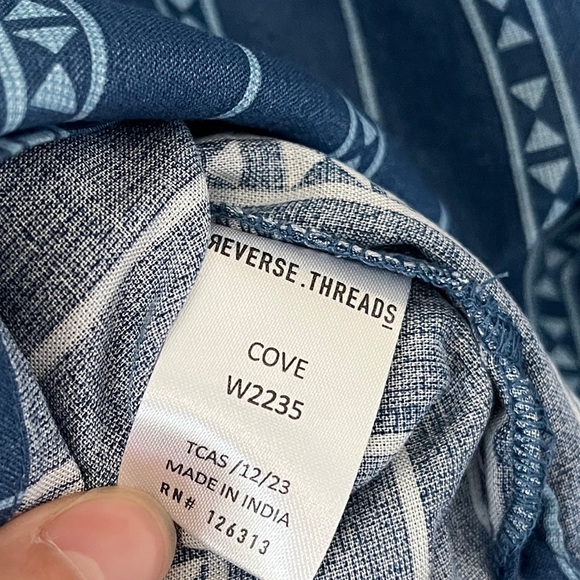 NWT Reverse Threads Mens Small Button Down Short Sleeve Shirt Aztec Viscose Blue - Picture 12 of 13